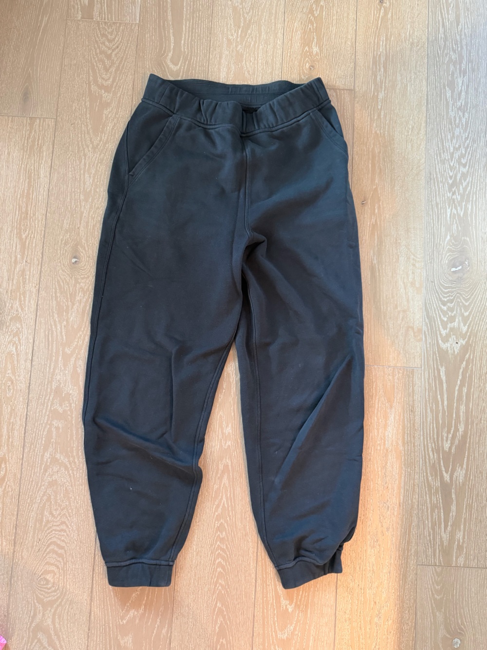Lululemon Black Scuba Sweatpants - Women’s 6